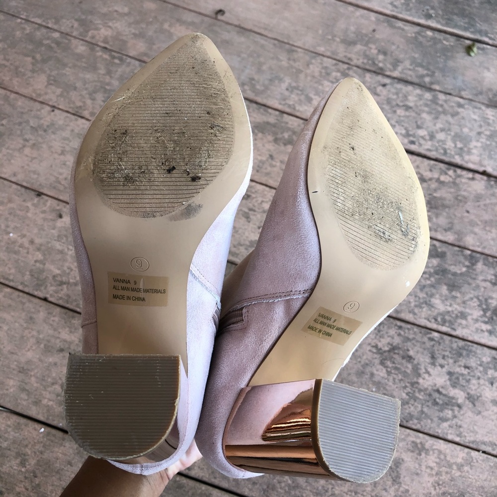 Light Pink Charlotte Russe Ankle Boots W/Gold Reflective Heels! (Size 9) - Picture 5 of 5